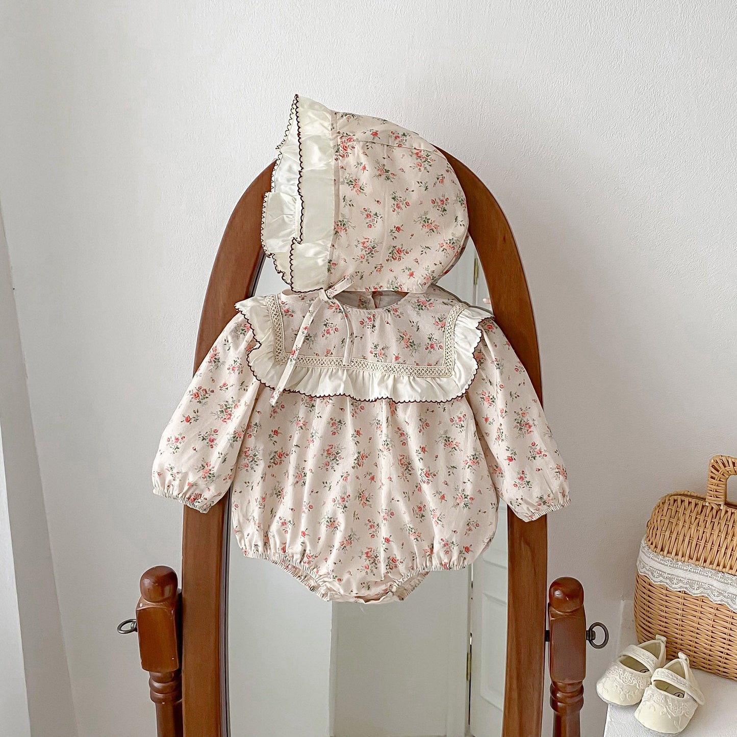 New Arrival Baby Floral Onesie For Girls With Hat